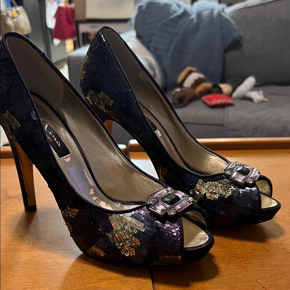 Nina Luela Purple/Gold Sequin Heels w/ Jewel Accents, Peep-Toe, Sz. 40 Heel 5”